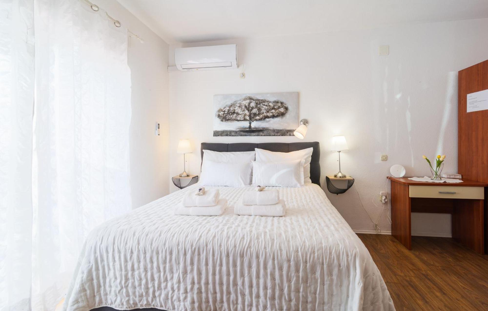 Apartments Bubalo Hvar Town Quarto foto